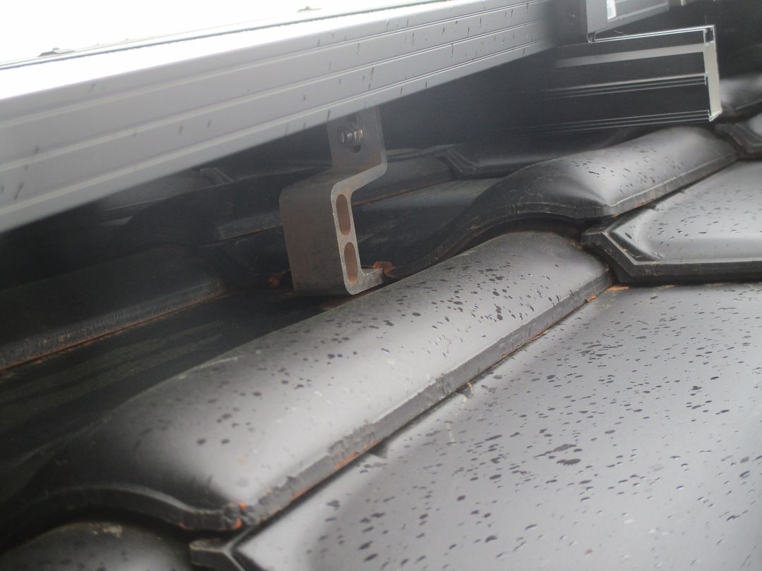 PV-Anlage auf Steildach – Detail Dachhaken