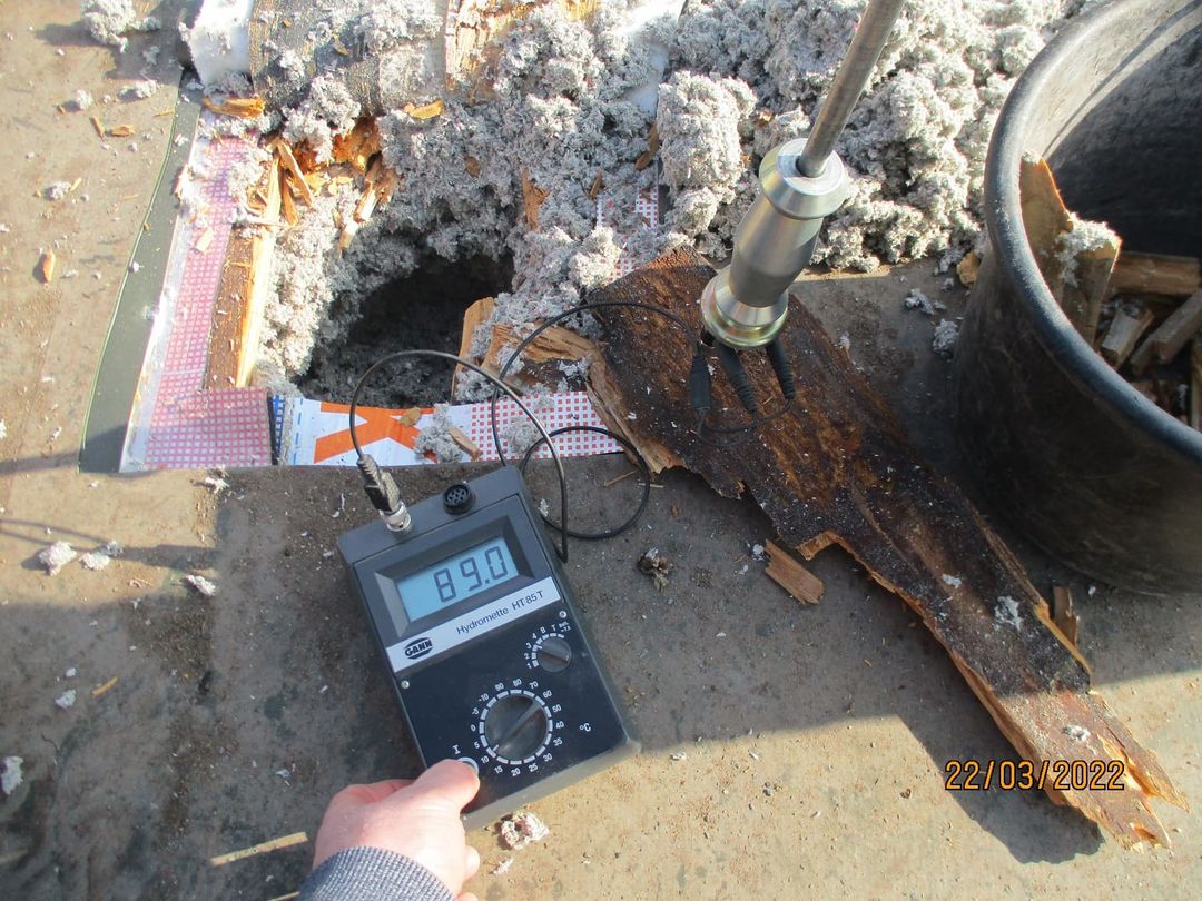 Holzfeuchte-Messung mit dem HF-Messgerät